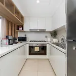 Stunning Luxury 4Br Apt Burj View 10 Mins To Mall